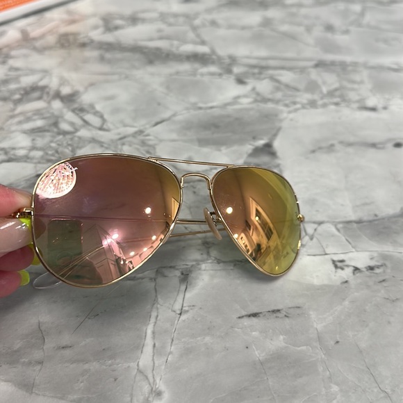 Ray Ban Pink mirrored Aviators - Picture 7 of 8